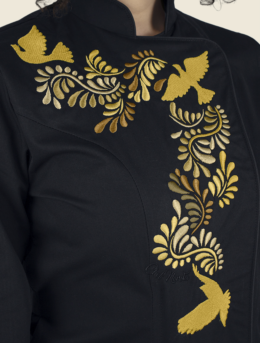TW Filipina Talavera 2 Golden Negro Dama 4 220426